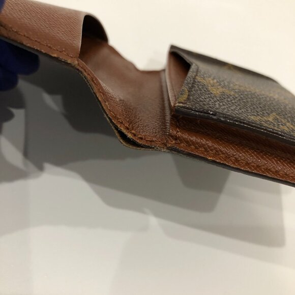 Louis Vuitton Monogram Card Case Sku#84397 (Gently used) - Picture 15 of 16